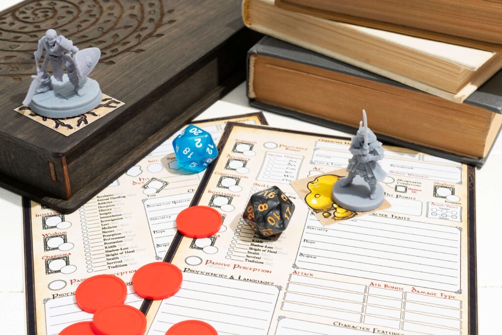 Narradores do Multiverso - Livro De RPG Aberto Com Dados e Miniaturas